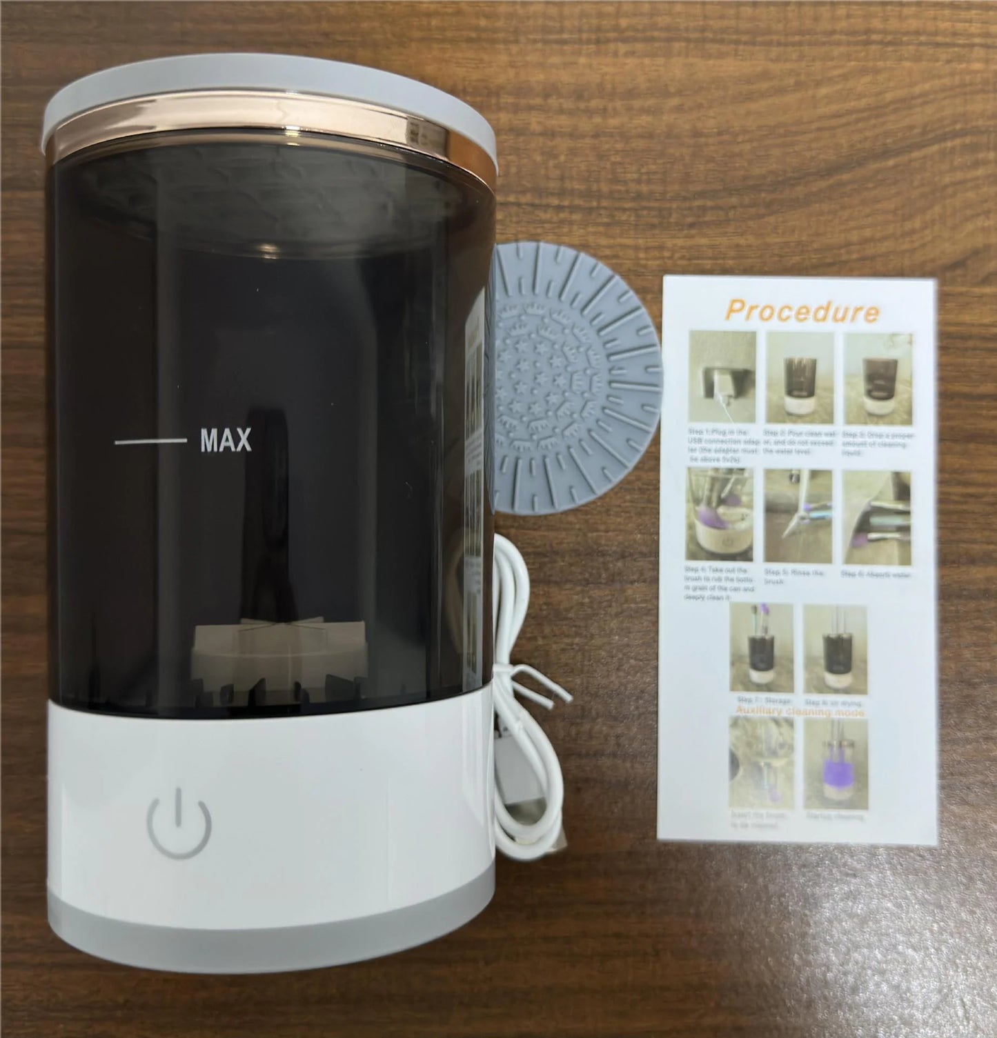 Time-saving automatic makeup brush cleaner ideal for makeup enthusiasts and professionals