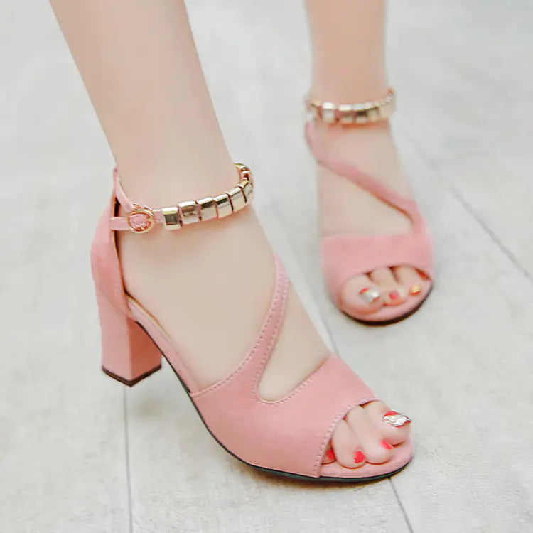 Elegant women's fashion sandals featuring a thick mid-heel, stylish buckle detail, perfect for casual and dressy occasions
