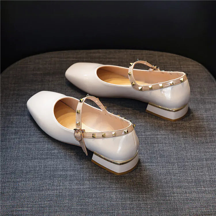 Elegant women's casual chunky heel Mary Jane shoes with adjustable straps and comfortable design in 2020 style