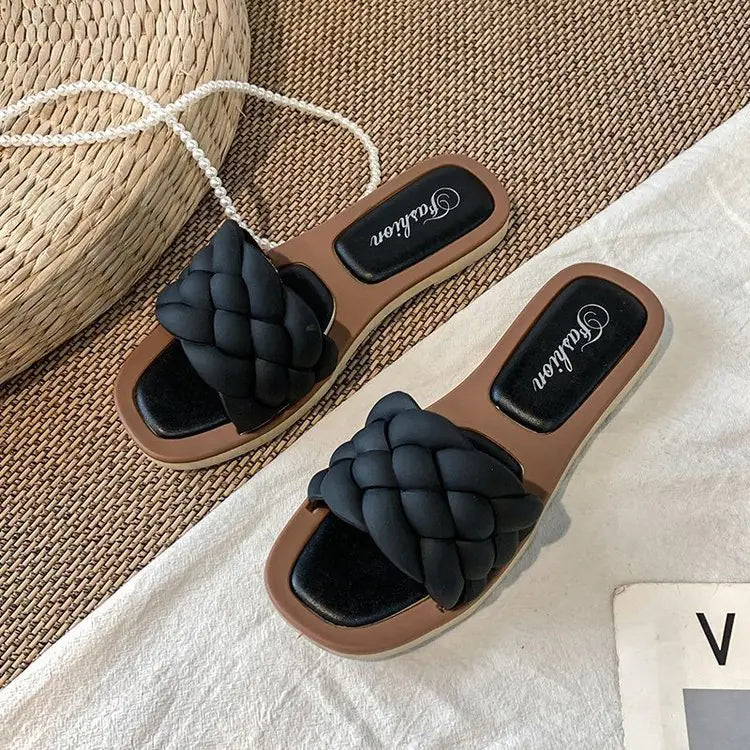 High-quality women's summer flat square toe woven sandals with comfortable design and stylish appearance