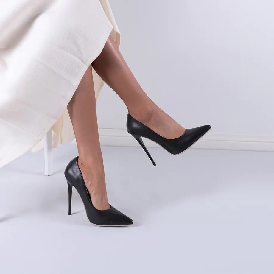 Elegant pointed toe matte high heels featuring a sleek 12cm stiletto for sophisticated style