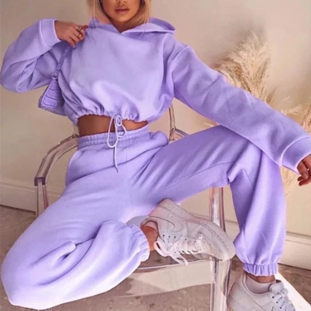 Comfortable winter two-piece women's tracksuit set with cozy fabric and stylish design for casual wear
