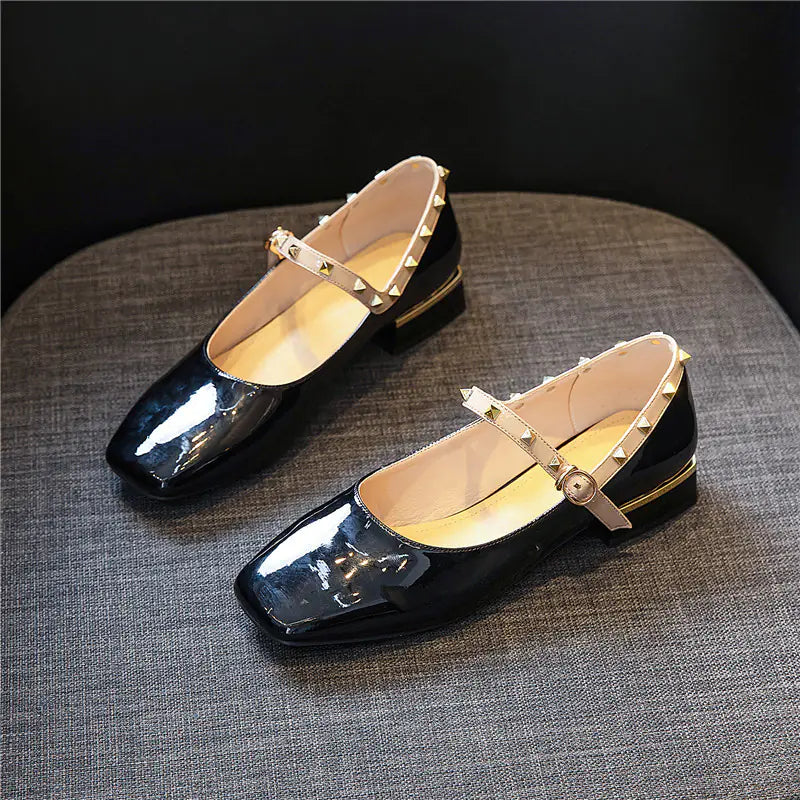 Stylish women's casual chunky heel Mary Jane shoes with adjustable strap and comfortable sole, perfect for everyday wear in 2020